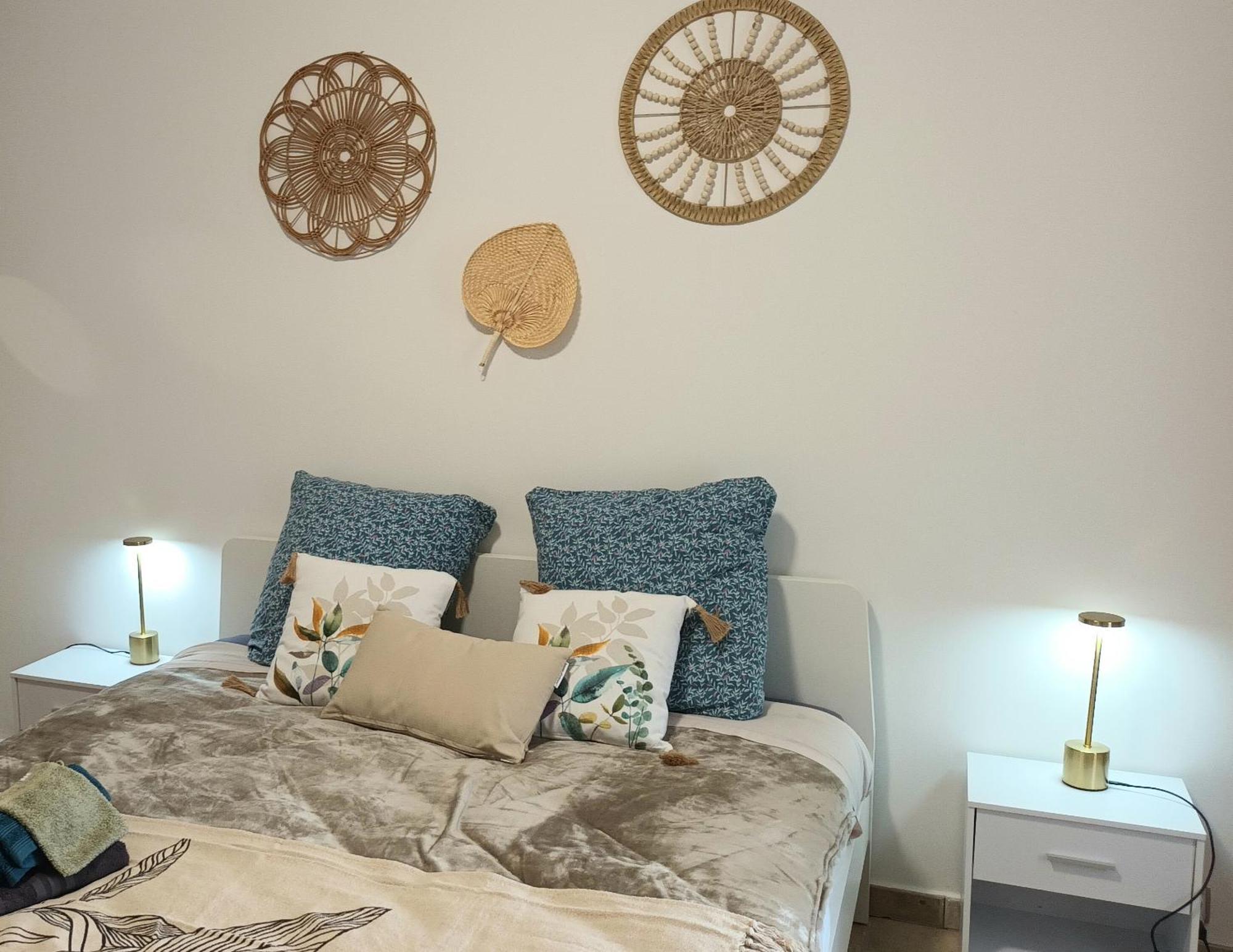 Chambres D'Hotes & Jacuzzi - A L'Ombre Des Amandiers แซ็ง-มาร์แต็ง-ดิอาร์เดช ภายนอก รูปภาพ